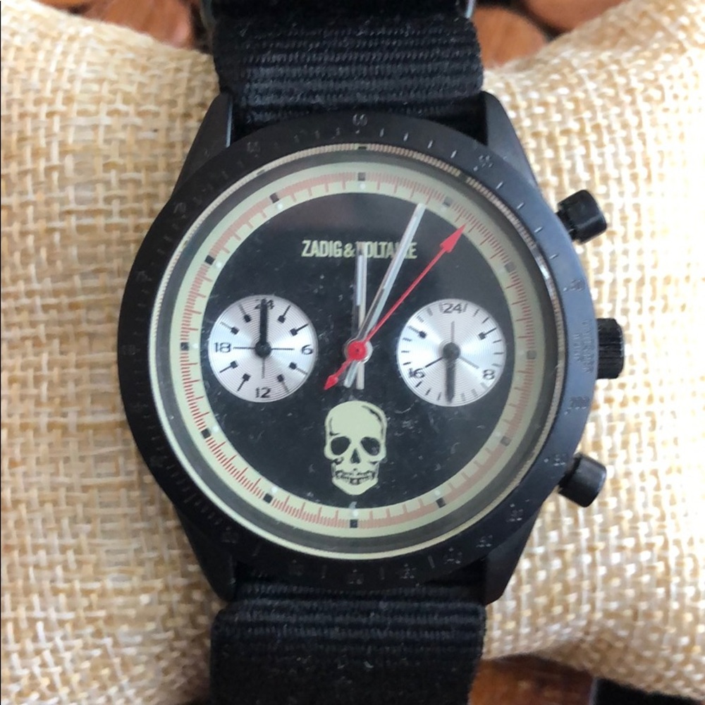Fashion watch black PVD skull